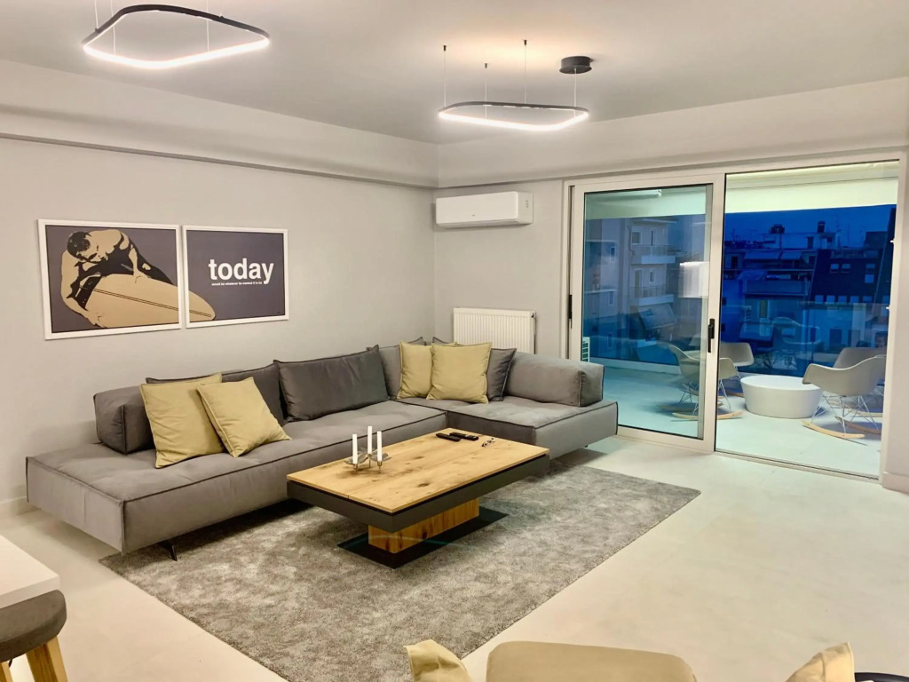 Fab New Flat in Central Athens w/ Acropolis Views