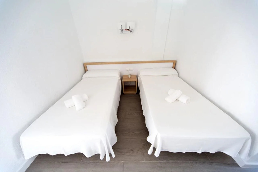 ENDLSS BEACH & DISCO HOTEL IBIZA Adults Only