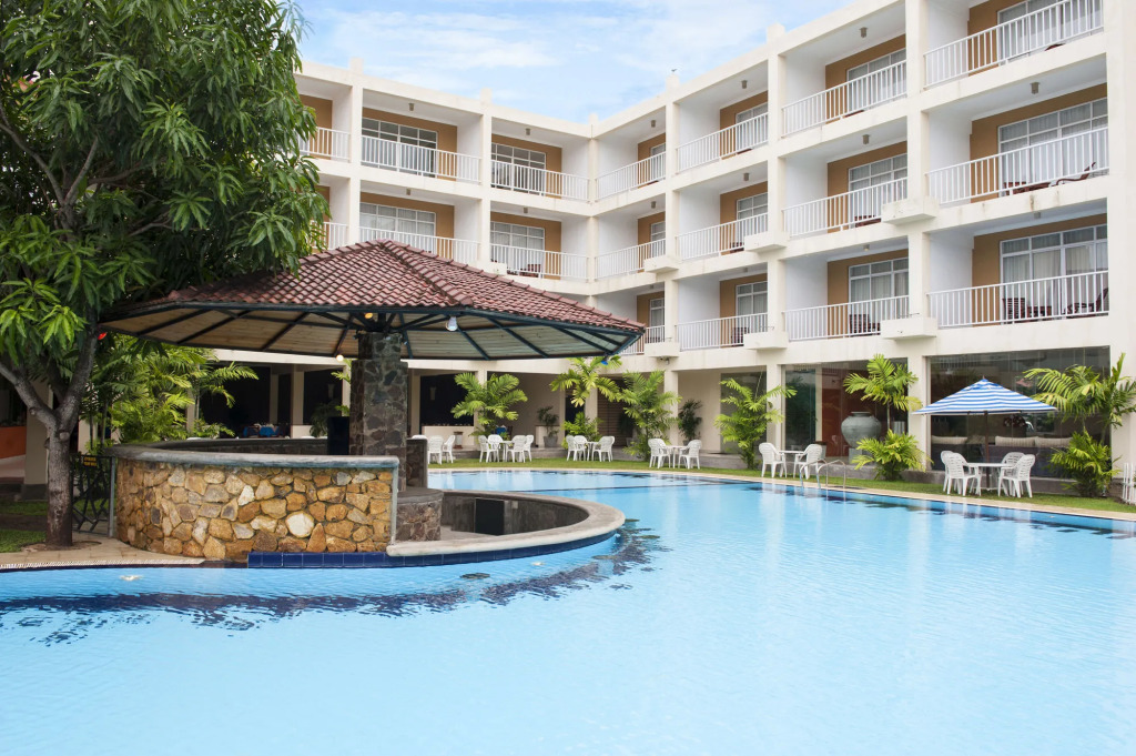 Avenra Gardens Hotel