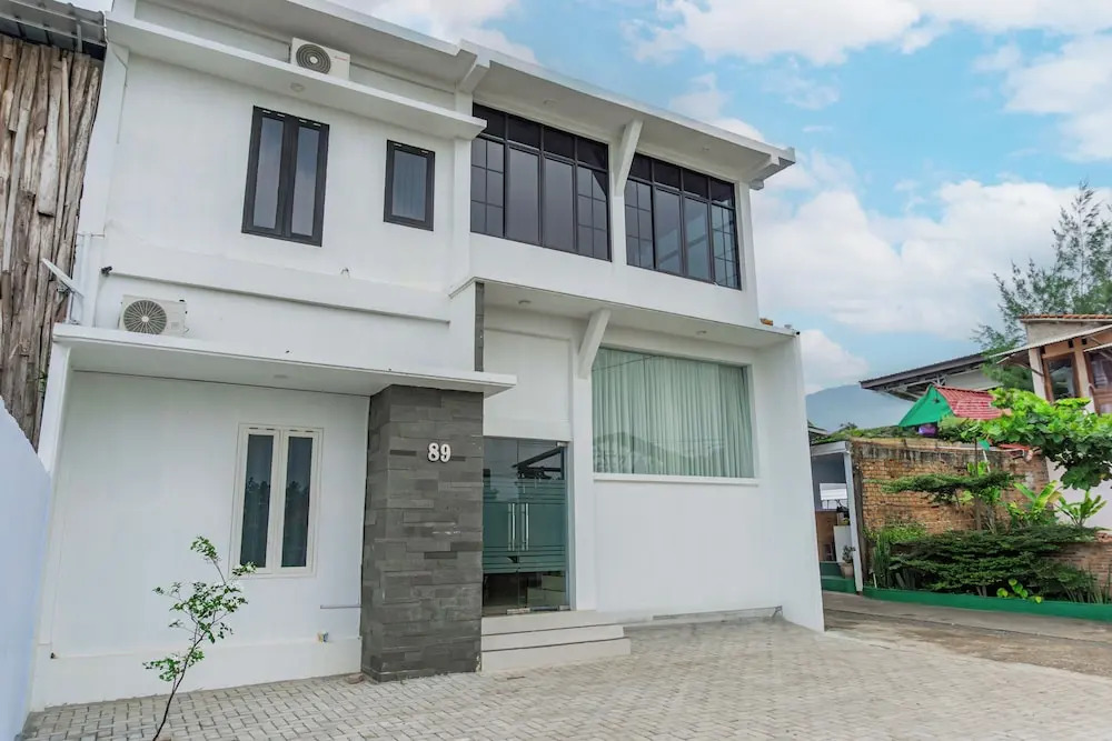 Urbanview Tebing Vietnam Lampung by RedDoorz