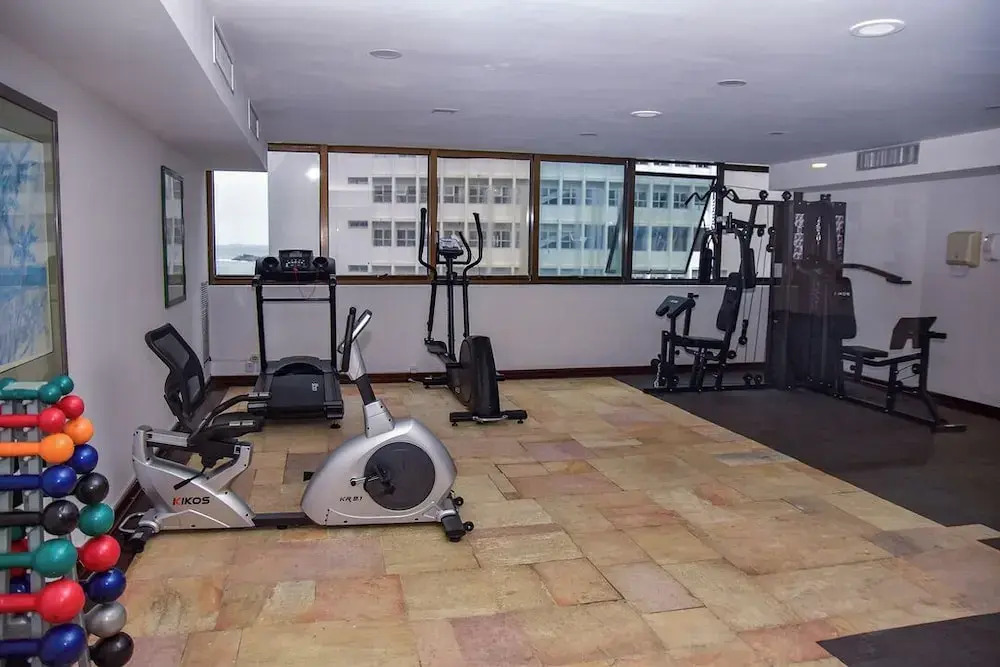 Flat com Piscina e Lazer na Praia de Pitangueiras