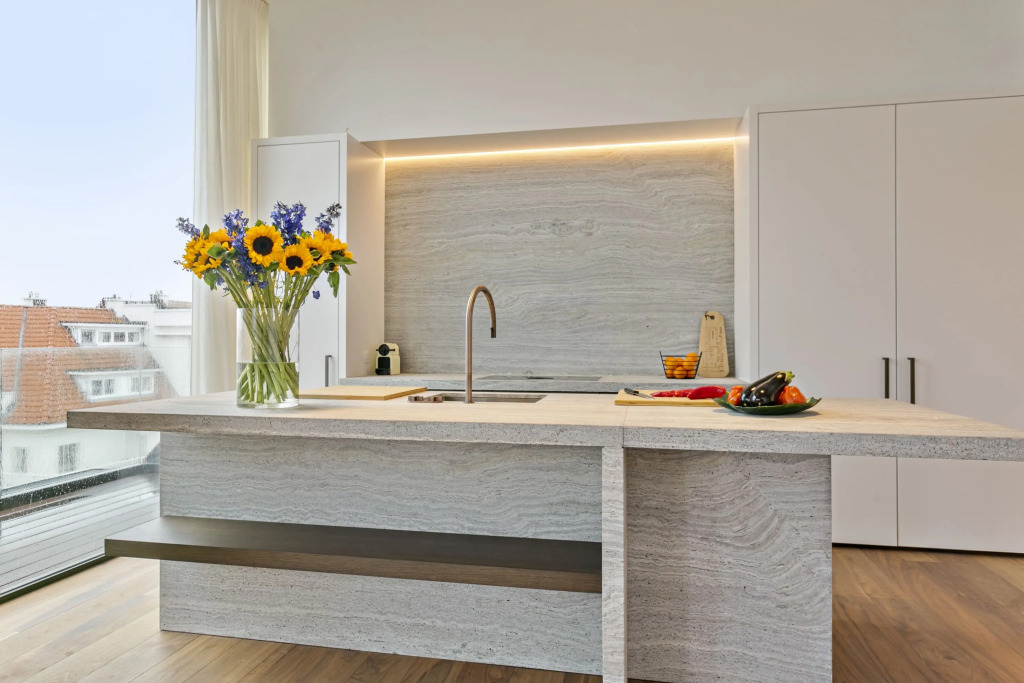 Majestic new Penthouse With 2 Parkings