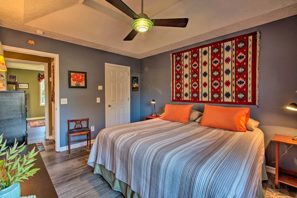 Lively East Nashville Pad: Walk to Bars & Eateries