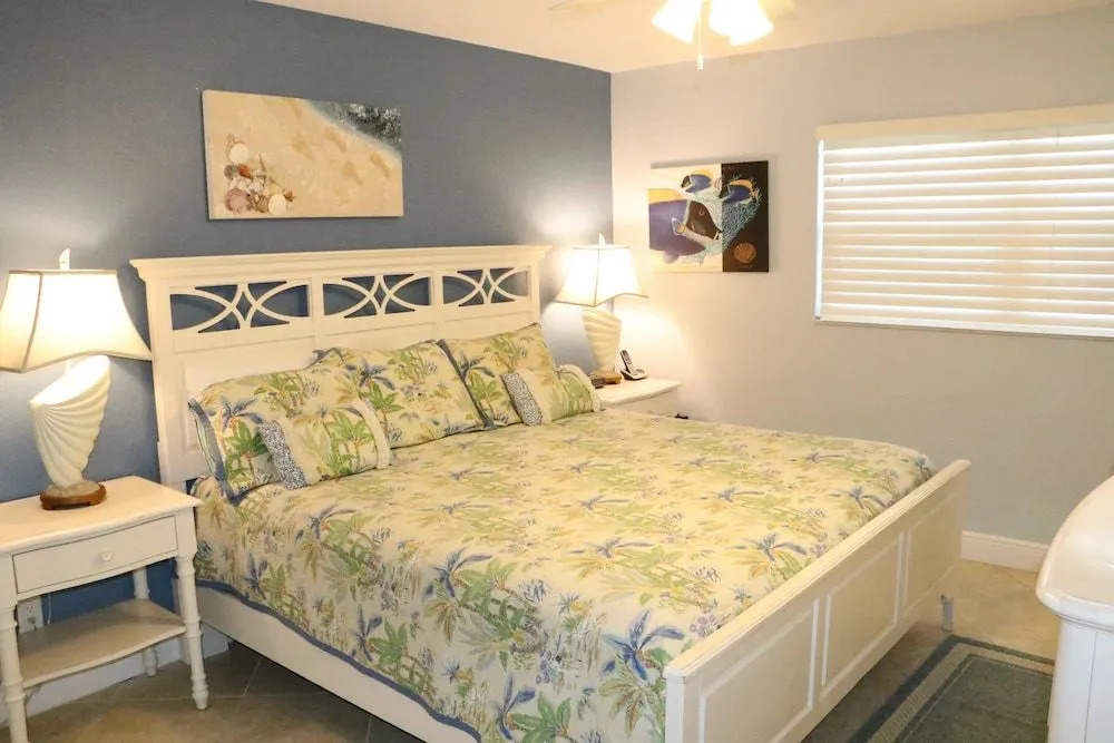 Jamaica Royale 076 - 2 Br Condo