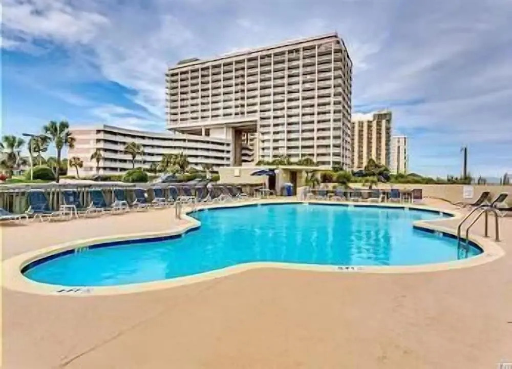 NORTH HAMPTON 1105 3 BEDROOM 3 BATH OCEAN VIEW Condo by RedAwning