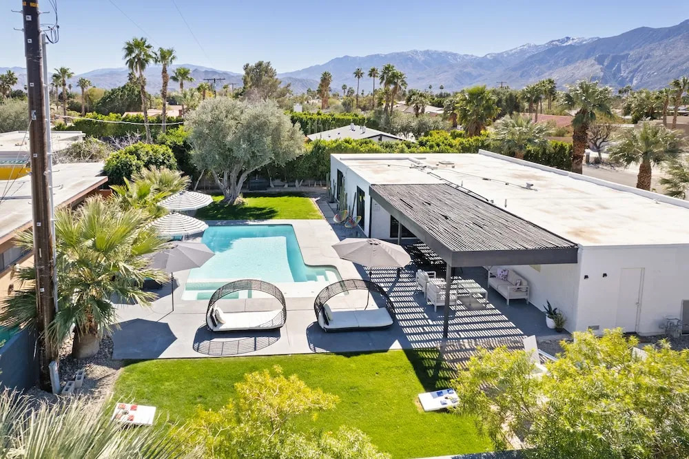 The Llama House by Avantstay Featured on Hgtv, Resort Style, Pool & Spa! Permit#4277