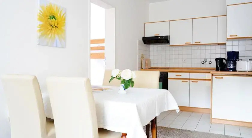Twilling Apartments