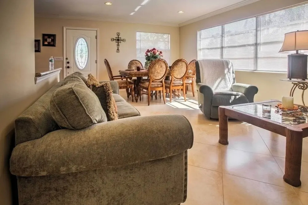 Charming Home w/ Patio Near Vanderbilt Beach