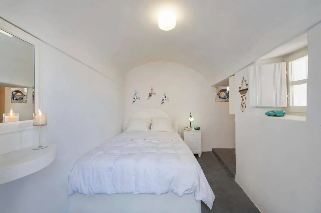 White Cave Private Villa