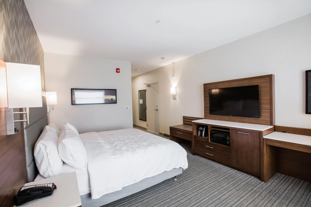 Holiday Inn Hotel & Suites Calgary South - Conference Ctr by IHG