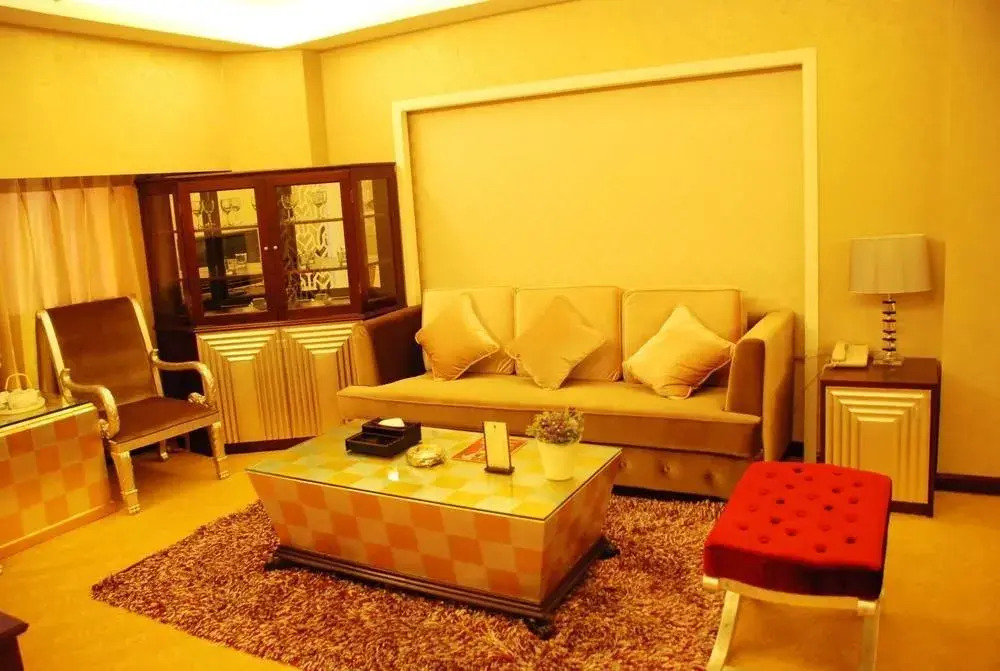 Oriental Hawaii Hotspring Hotel