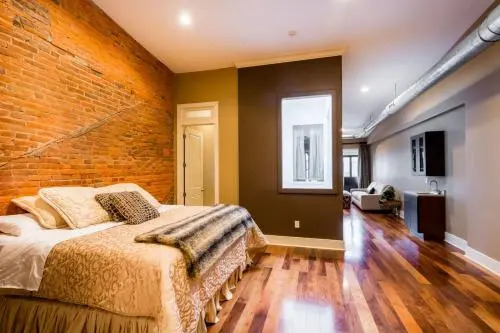 LazyKey Suites - Gorgeous 3BD Penthouse w/Spa and a Private Deck
