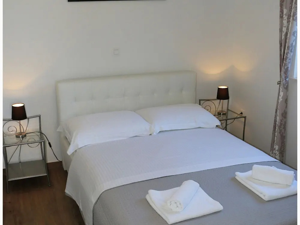 Modernistic Apartment in Primosten With Pool