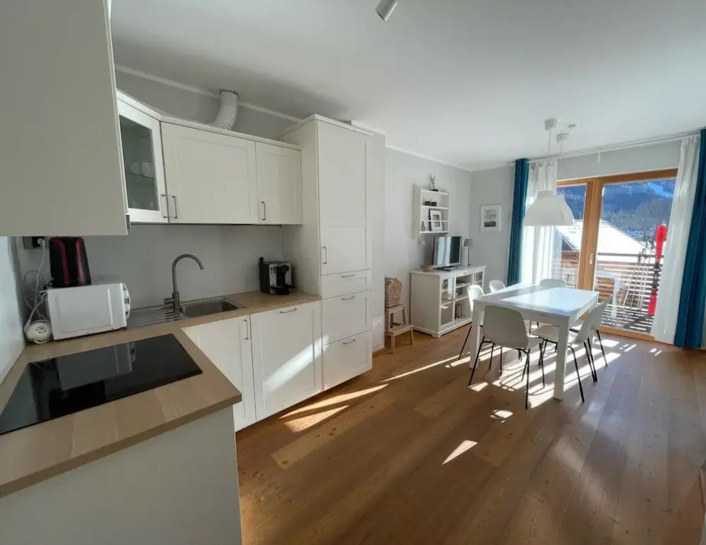 Exclusive Apartment With Scenic View