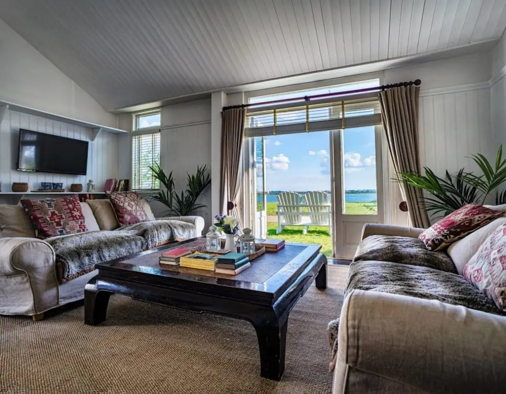 Manor Beach 2 / 2-bed Home on Osea Island, Essex