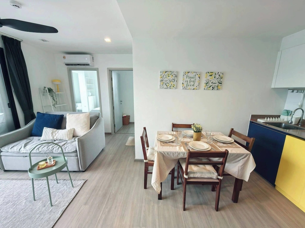 Friendly 2BR in Phuket Central With Pool & gym