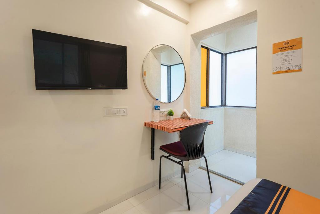 Itsy Hotels Bindra Elite