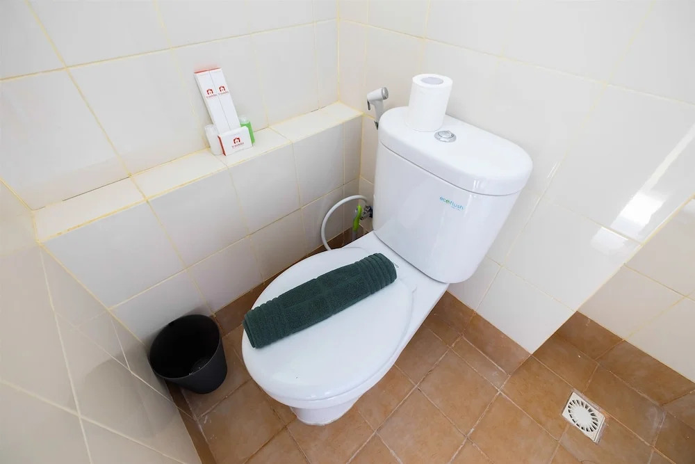 Modern and Minimalist Studio Bassura City Apartment