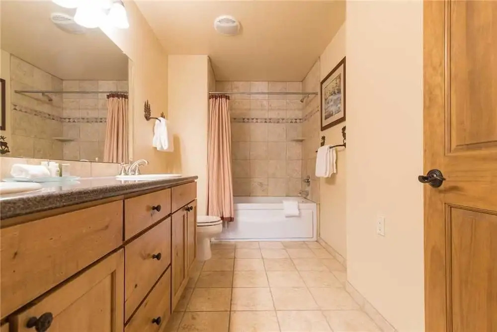 3209 Champagne Lodge, Trappeur's Crossing Apartment 3