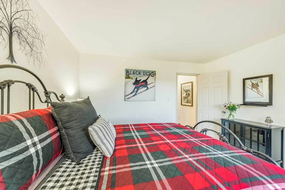 Wildlife Watching & Mtn Views: Luxe Ruidoso Escape
