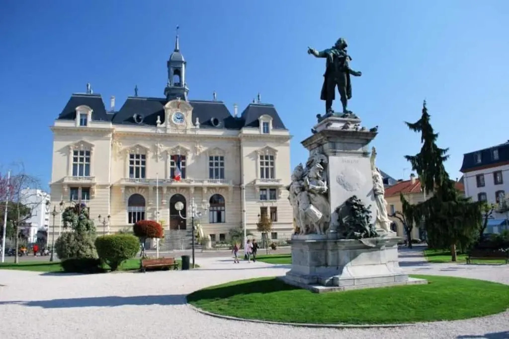 Le Debussy - studio - WIFI FIBRE- centre ville- parking