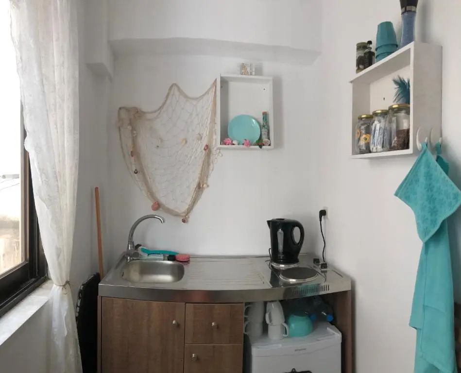 The turquoise house