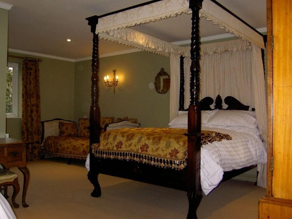 Manor Farm Egerton