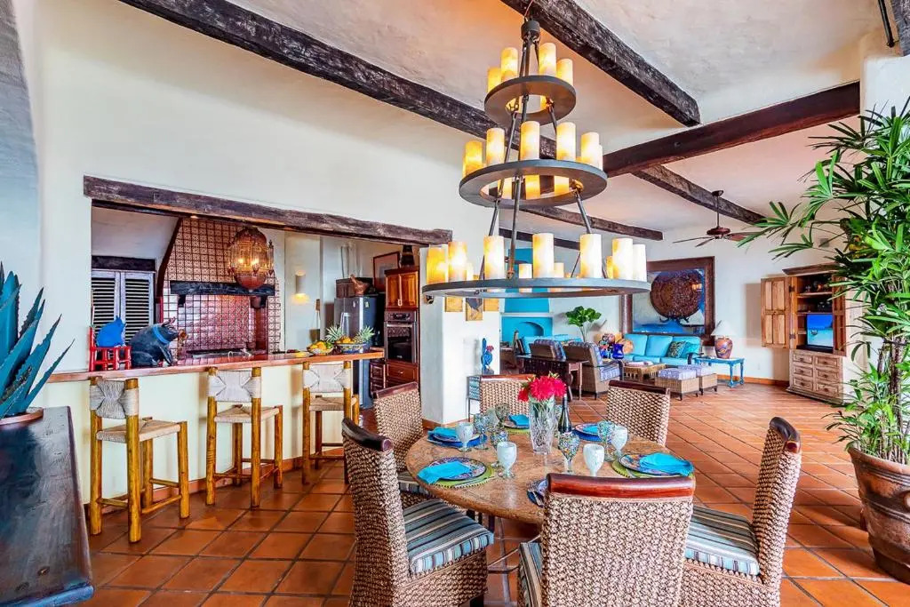 Coto San Xoaquin Villa Sleeps 6 with Pool and Air Con