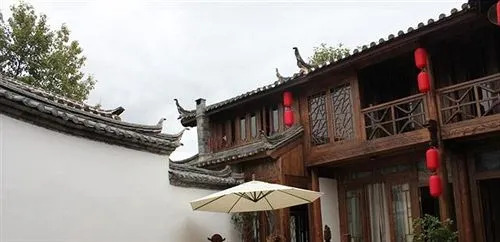 Lijiang on Road Mansion