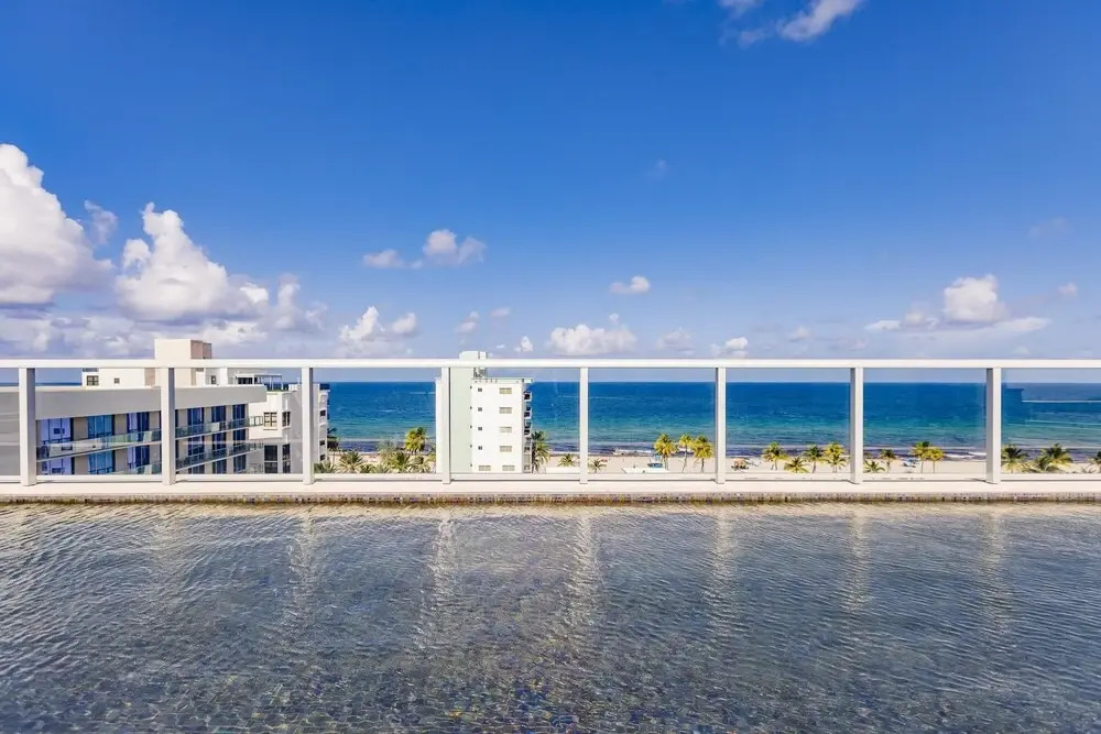 Upscale Modern 4 Bedroom Condos on the Beach