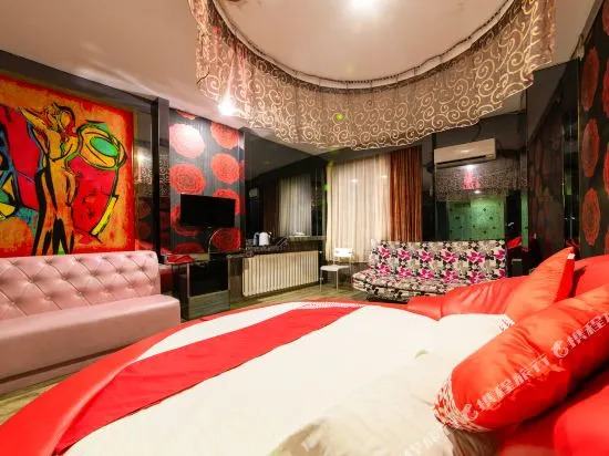 Qingdao Runjia Boutique Hotel (Taishan Road Subway Station Branch)
