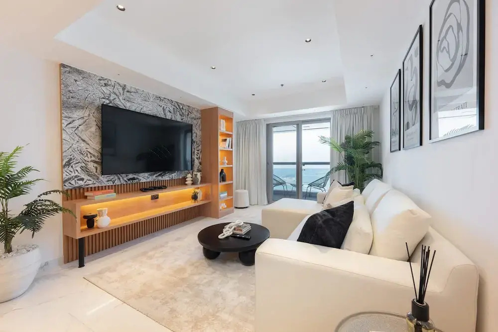 Luxurious 2-bedroom Apartment Perfect for Families in Dubai Marina