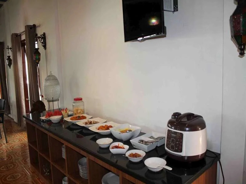 Hotel Kenari Pantai