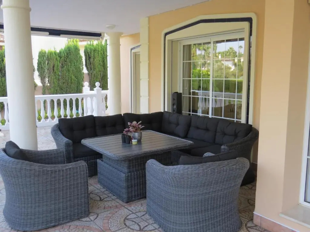 Spacious 700m2 villa, Golfers paradise.