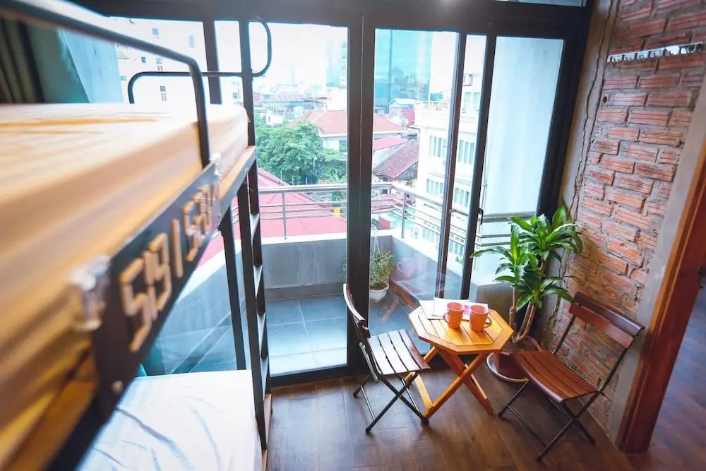 Soft Pillow Hostel - Adults Only