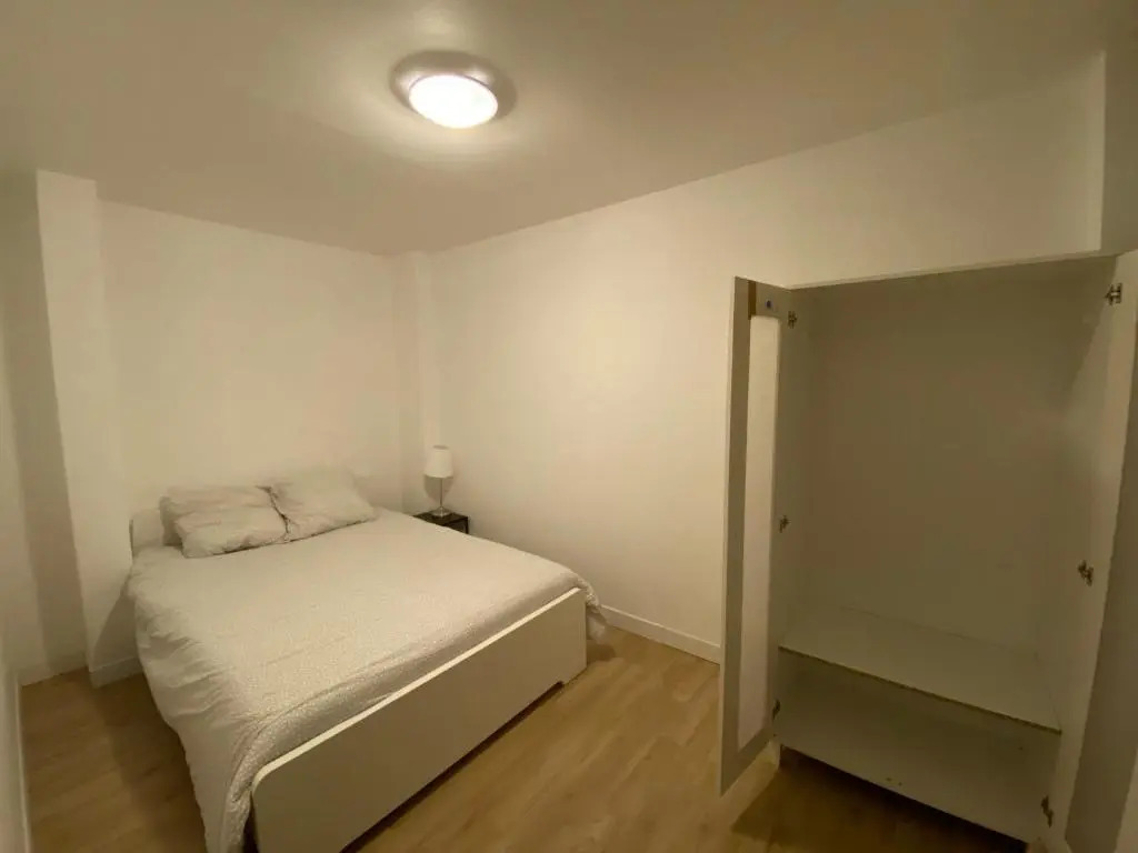 Loft entier parisien-Paris11
