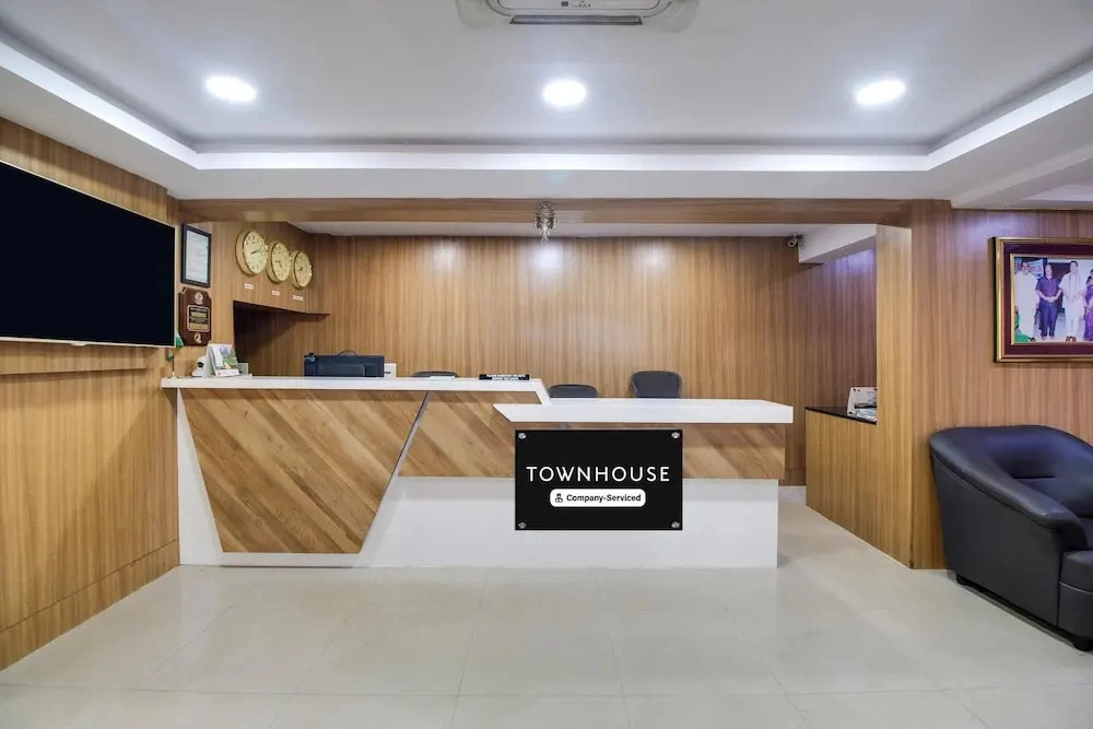 Suite Gajuwaka Near CMR Mall