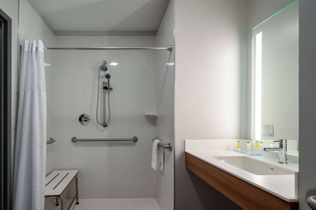 Microtel Inn & Suites by Wyndham Winchester