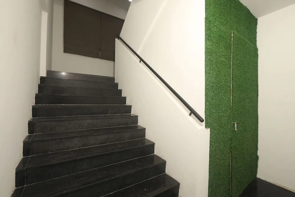 Hotel Royal Inn Mahalaxmi