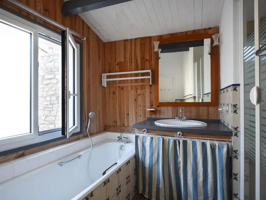 Maison La Couarde-sur-Mer, 5 pièces, 8 personnes - FR-1-258-73