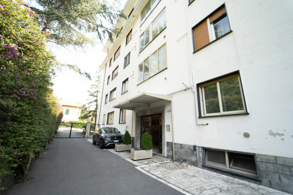 Large Apartment with Panoramic Terrace by Wonderful Italy