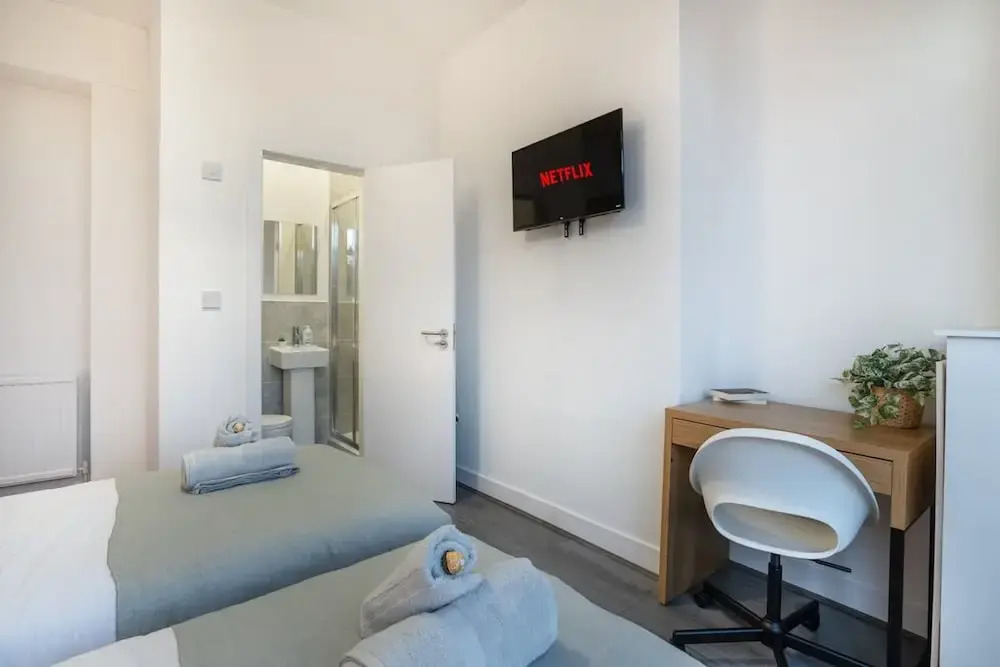 4 Bedrooms-4 Bathrooms House