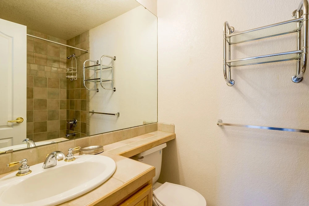 Villas 1450 - 3 Br Condo