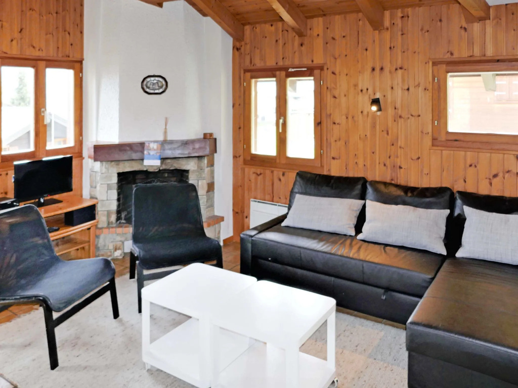 Chalet Lao-Lao by Interhome
