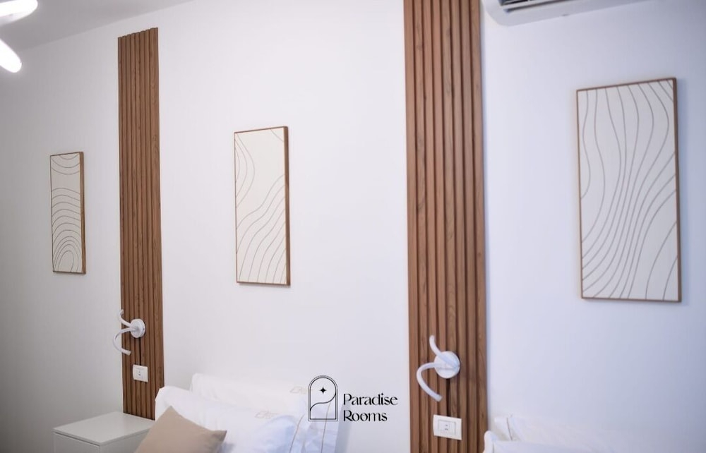 Paradise Rooms