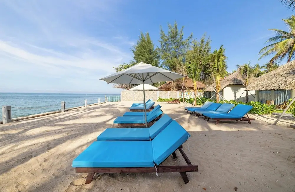 Coco Cottage Beachfront Resort