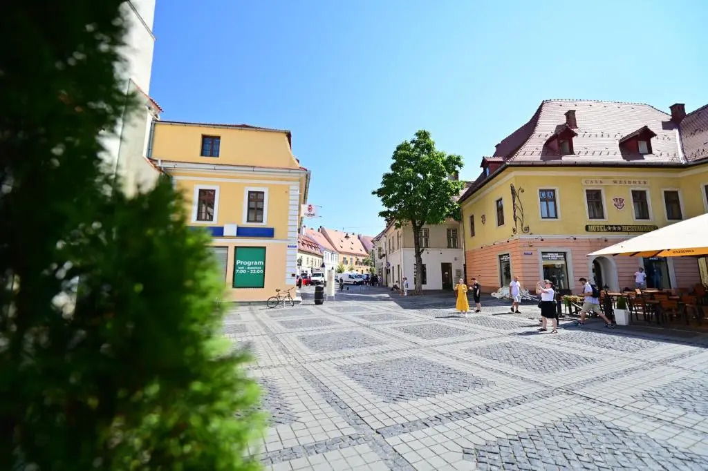 Lovely 2 bedroom apartment in historic city center