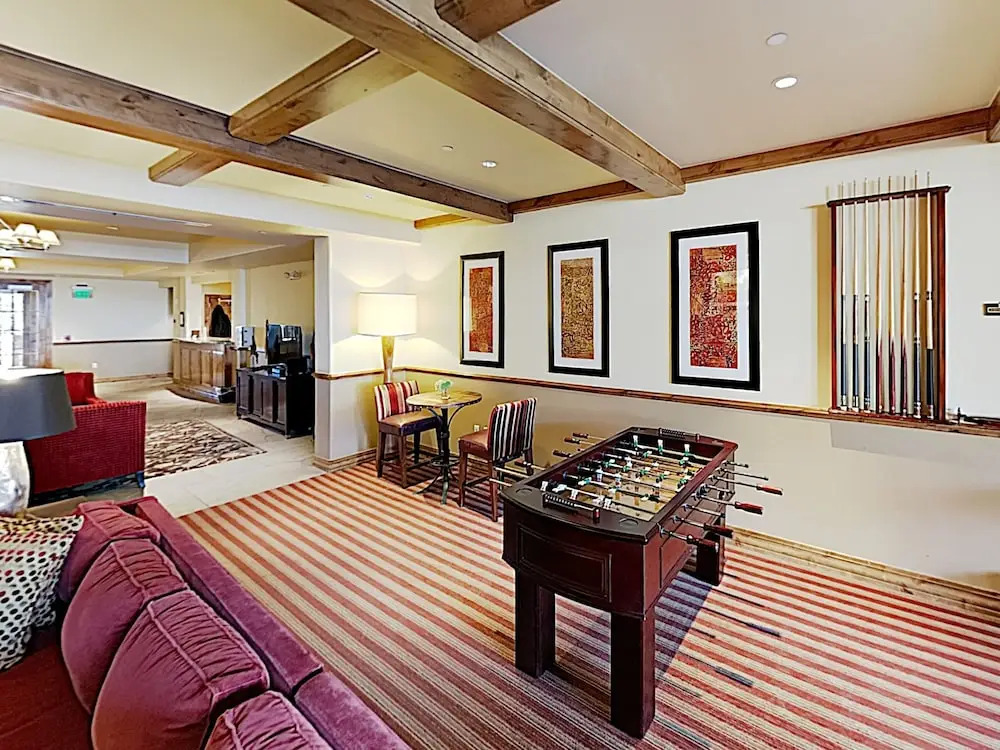 New Listing! The Valley: Luxe Ski-in/ski-out 3 Bedroom Condo