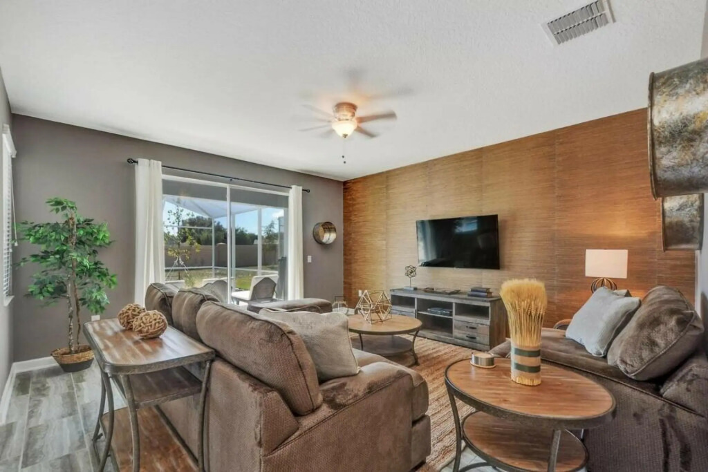 Fully Renovated 6BDR HomeChampions Gate Resort