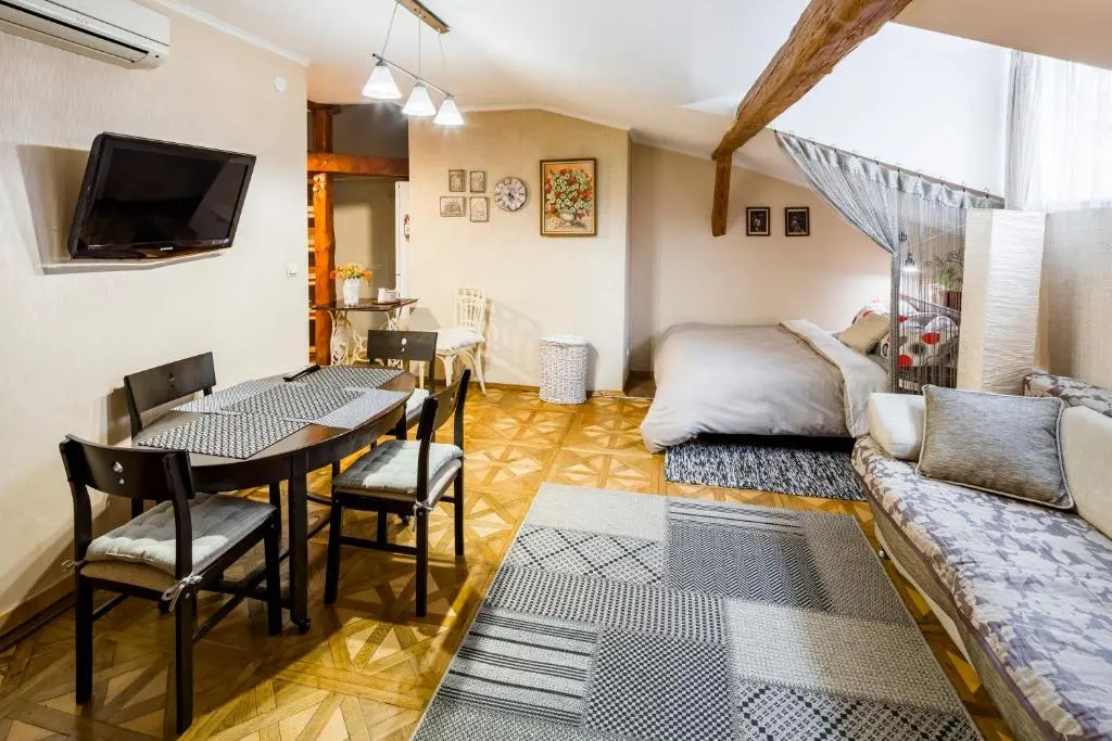 Apartment on Svobody Avenue 47